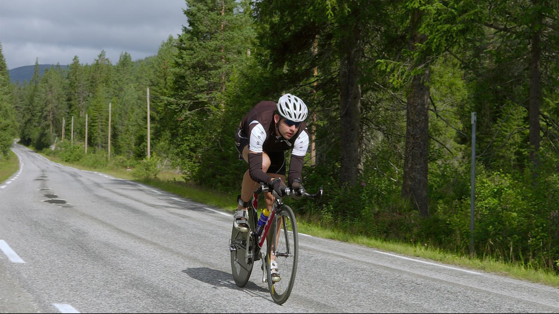 跨界主宰，从足球硬仗到篮球抢七，维尼修斯诠释何为关键时刻